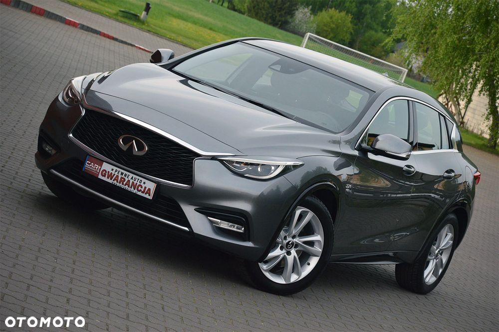 Infiniti Q30 2.2d DCT AWD City Black Edition - 38