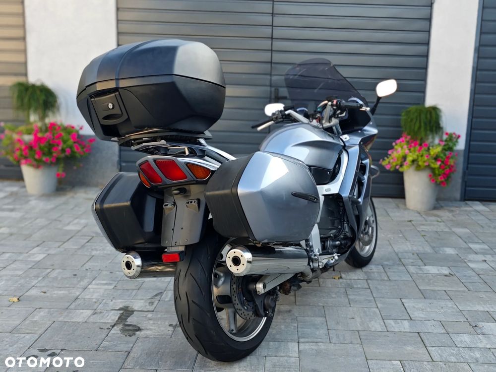 Yamaha FJR - 31