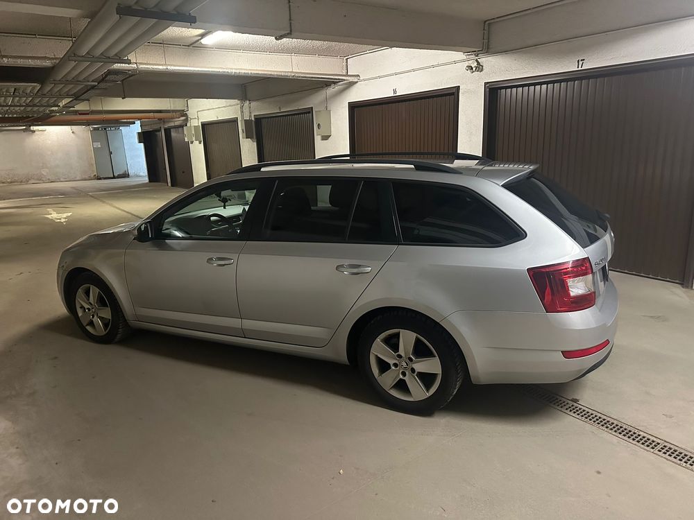 Skoda Octavia 2.0 TDI Ambition DSG - 5