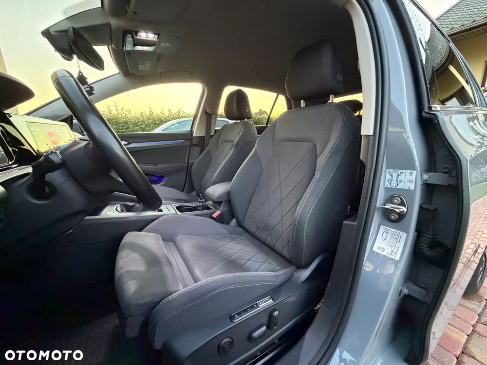 Volkswagen Golf 1.5 TSI EVO Style - 17