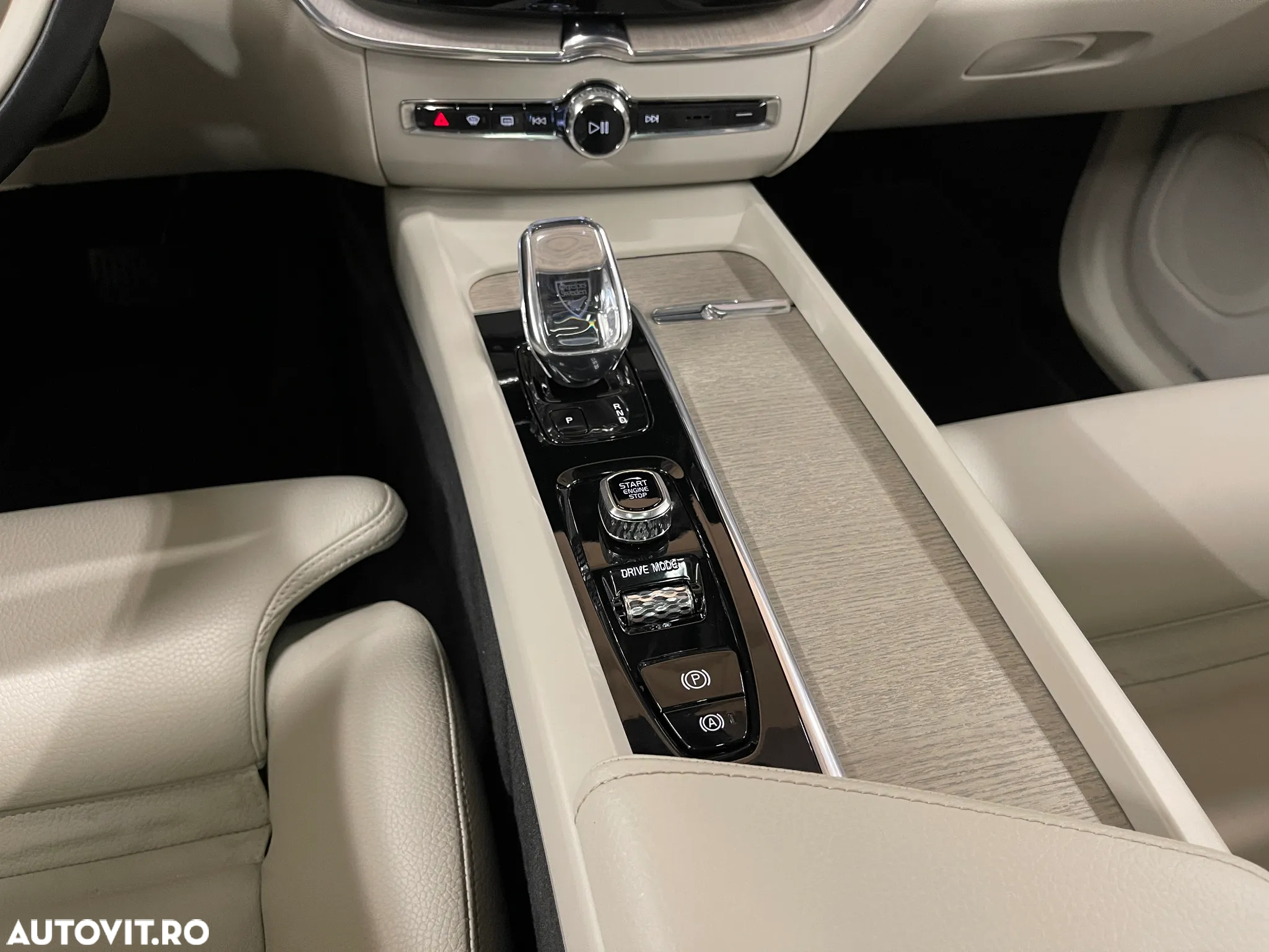 Volvo XC 60 B5 D AWD Geartronic Inscription - 25