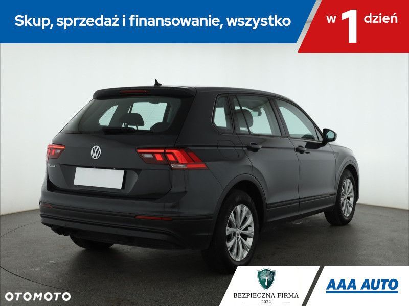 Volkswagen Tiguan - 7