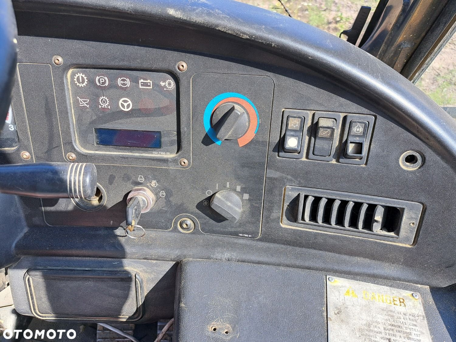 Versalift 730 - 17