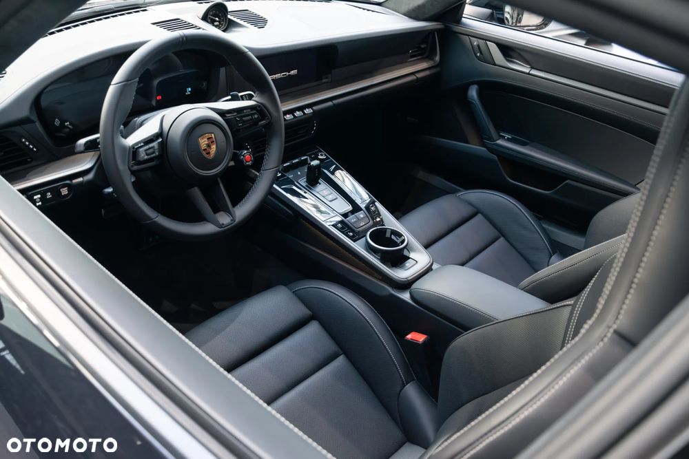 Porsche 911 Carrera S - 20
