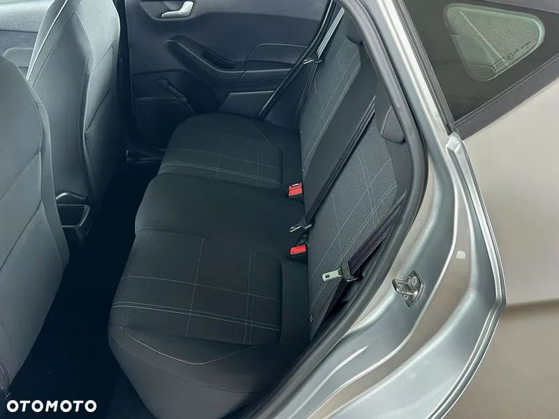 Ford Fiesta - 12