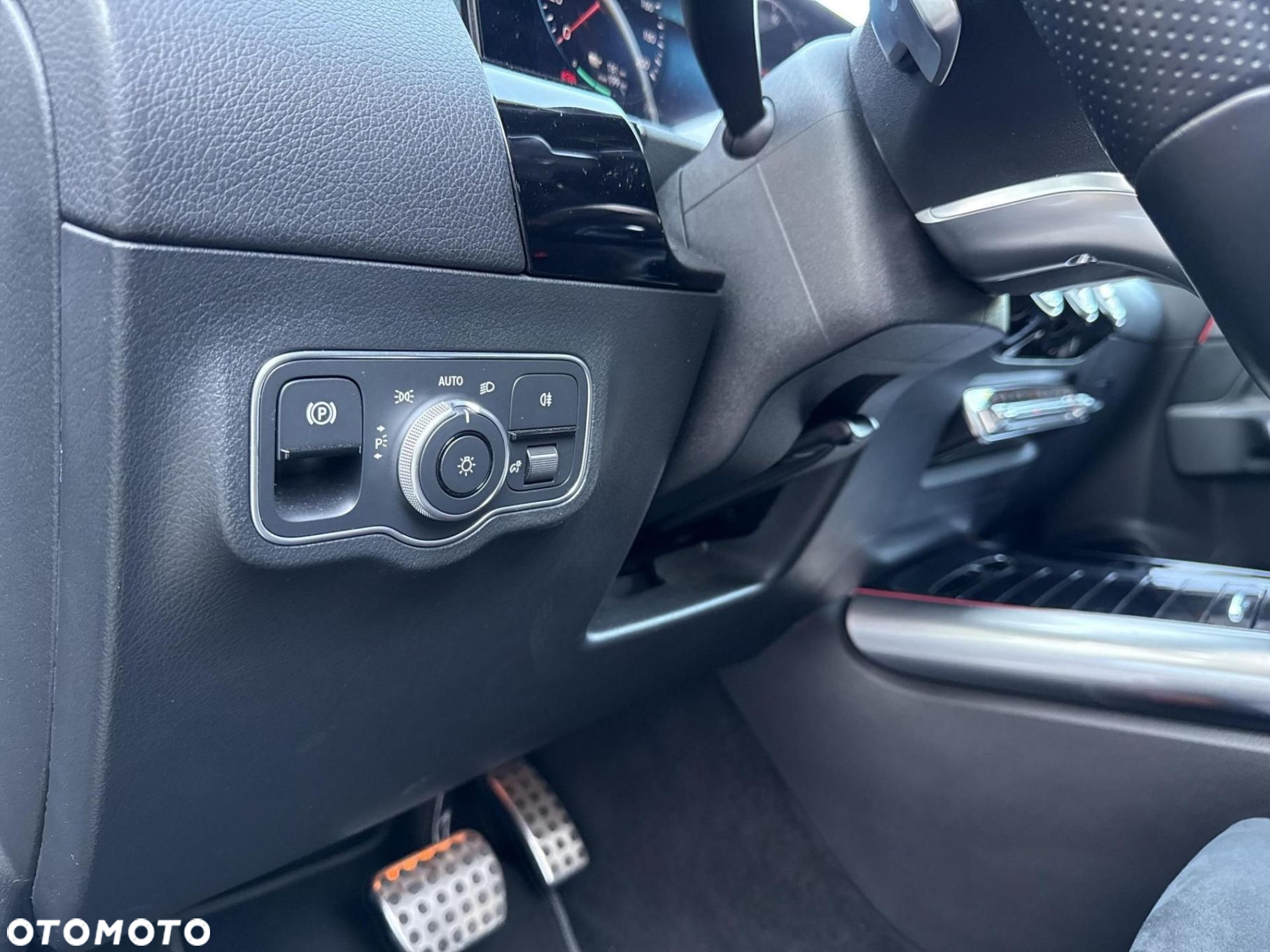 Mercedes-Benz EQA 300 66.5kWh 4-Matic AMG Line - 19