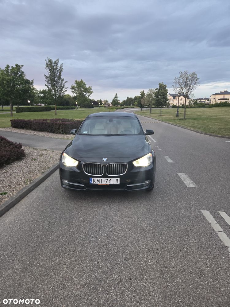 BMW 5GT 530d xDrive - 14