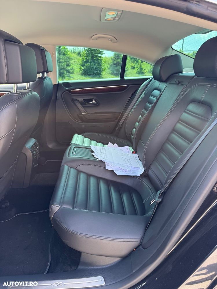 Volkswagen Passat CC - 11
