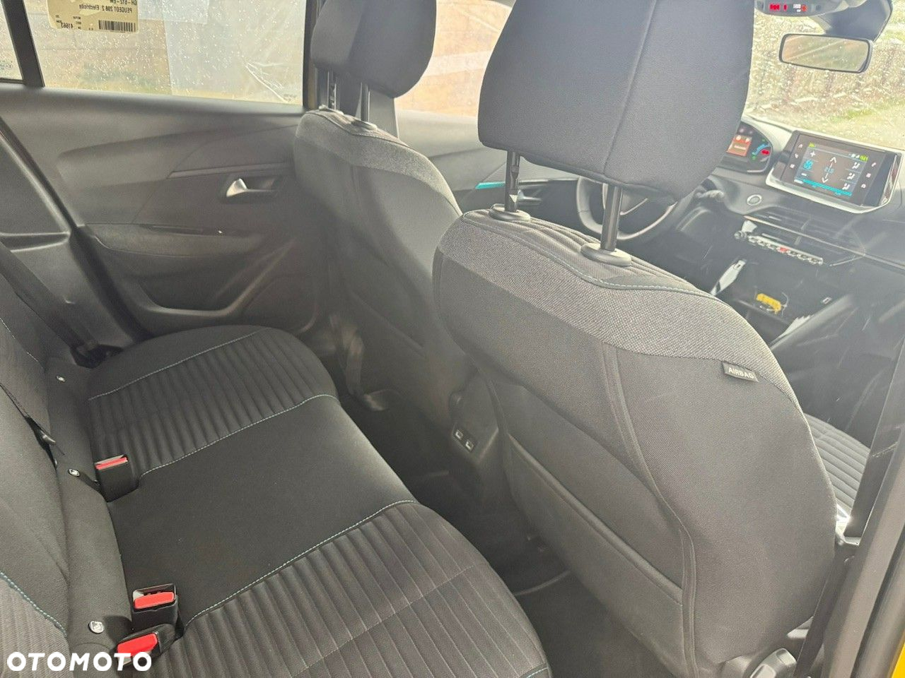 Peugeot 208 - 14