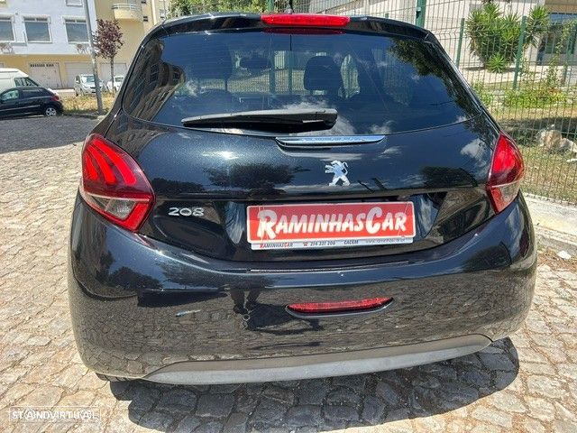 Peugeot 208 1.6 BlueHDi Style - 11