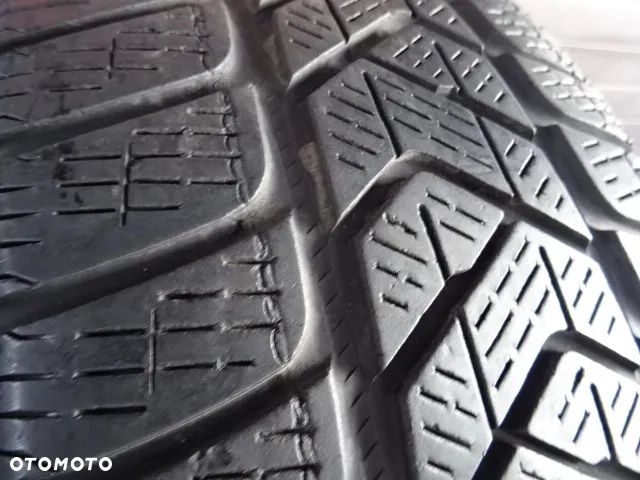 215/65/R17 99H Pirelli Scorpion Winter - 4