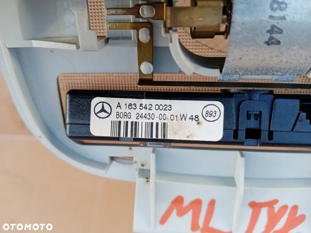 Lampka oświetlenie kabiny podsufitki wyświetlacz PDC Mercedes ML W163 - 5