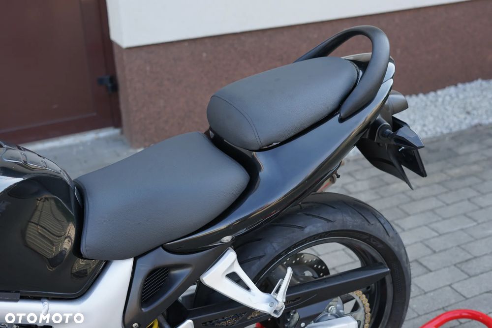 Suzuki SV - 23