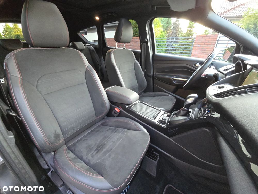 Ford Kuga 2.0 TDCi AWD ST-Line - 31