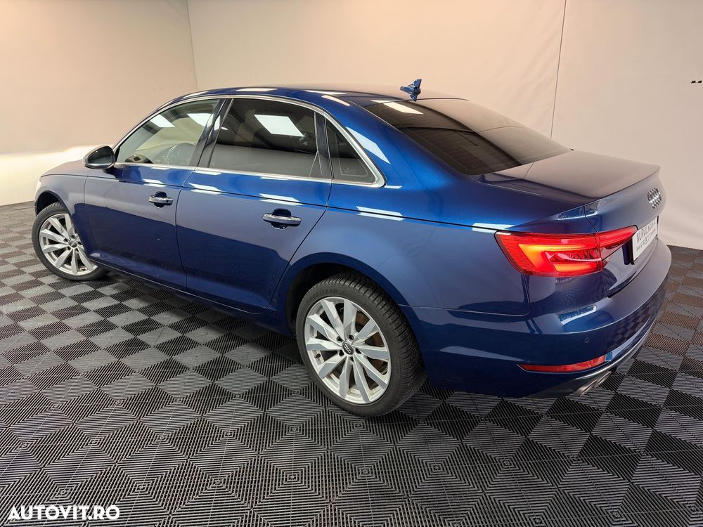 Audi A4 2.0 TDI quattro S tronic Sport - 1