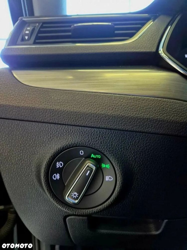 Skoda Superb 2.0 TSI Style DSG - 26