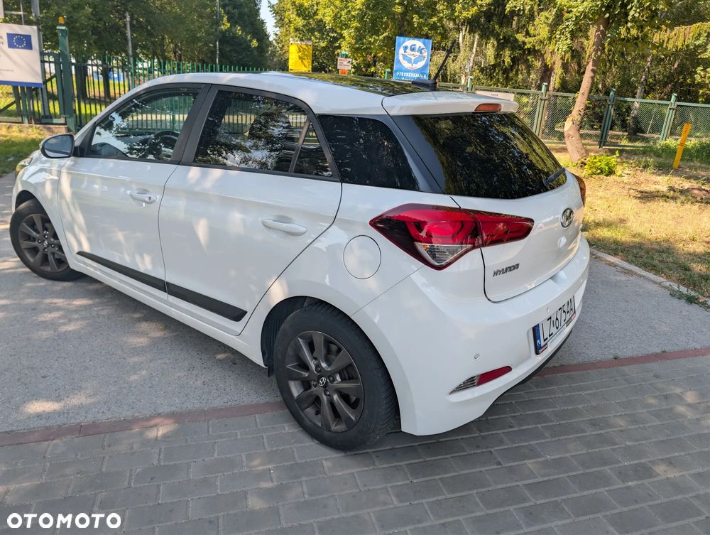 Hyundai i20 - 12