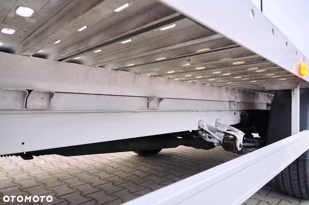 Mercedes-Benz SPRINTER - 23