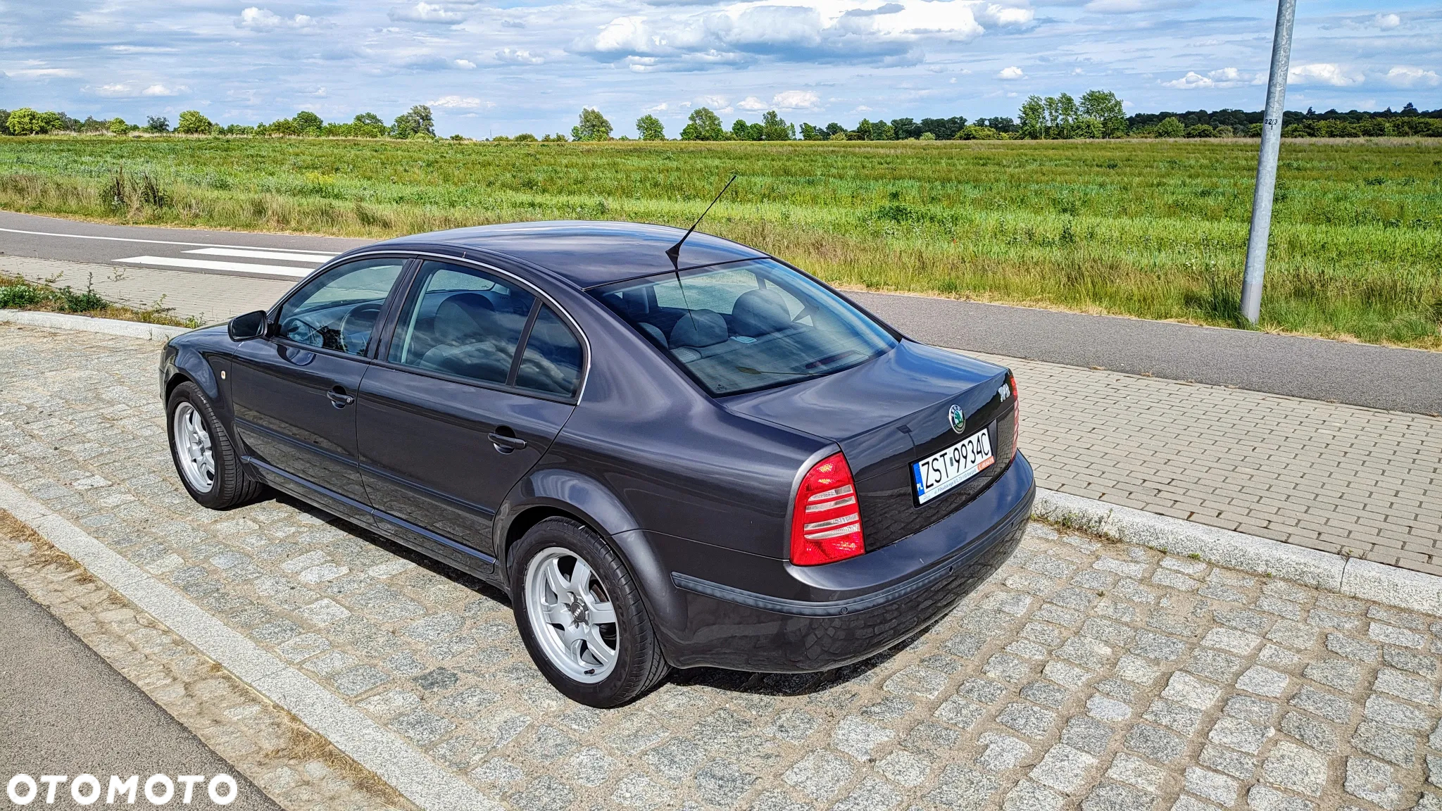 Skoda Superb 2.0 Comfort - 4