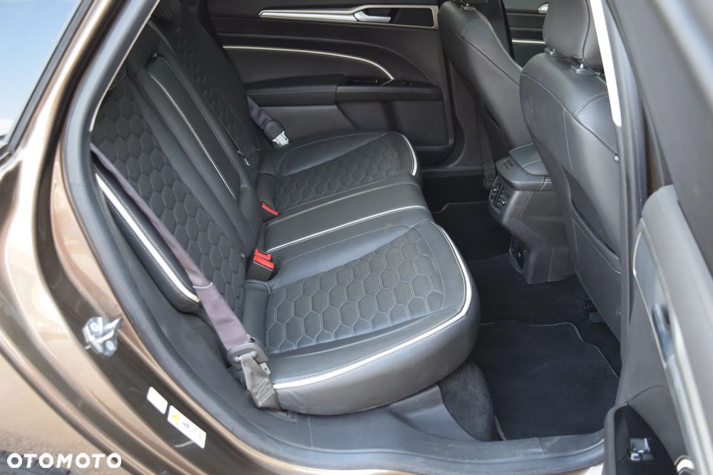 Ford Mondeo Vignale 2.0 TDCi 4WD PowerShift - 37