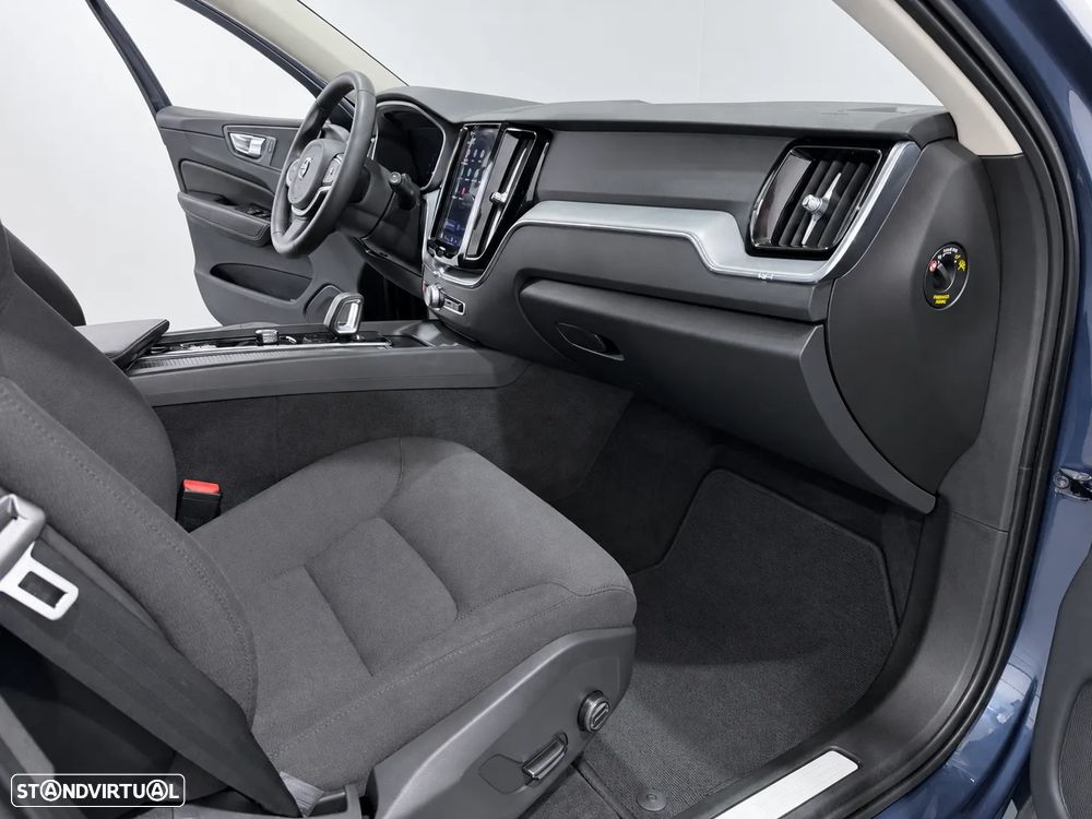 Volvo XC 60 2.0 B4 Momentum - 37