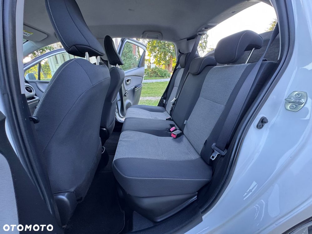 Toyota Yaris - 40