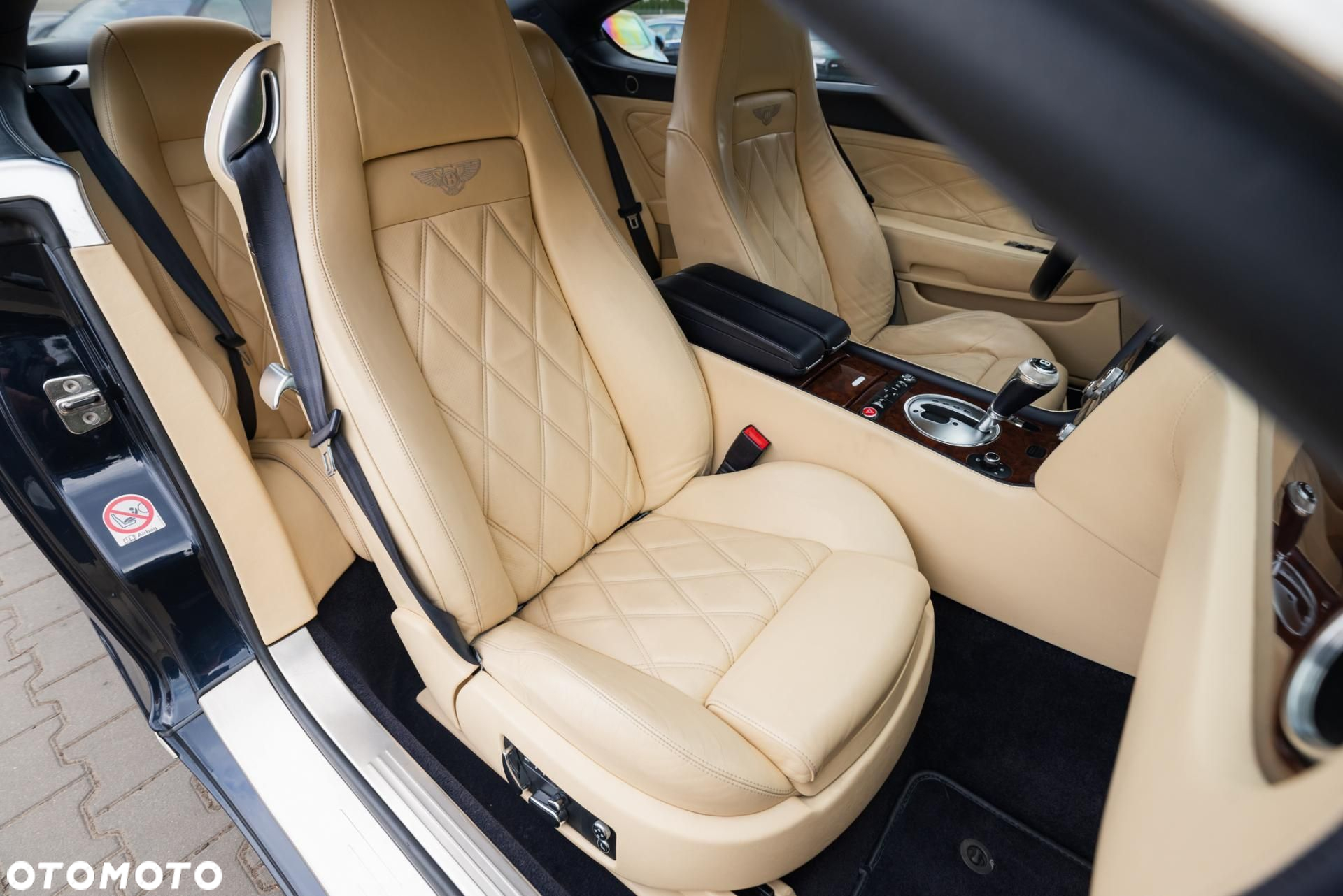 Bentley Continental GT - 16
