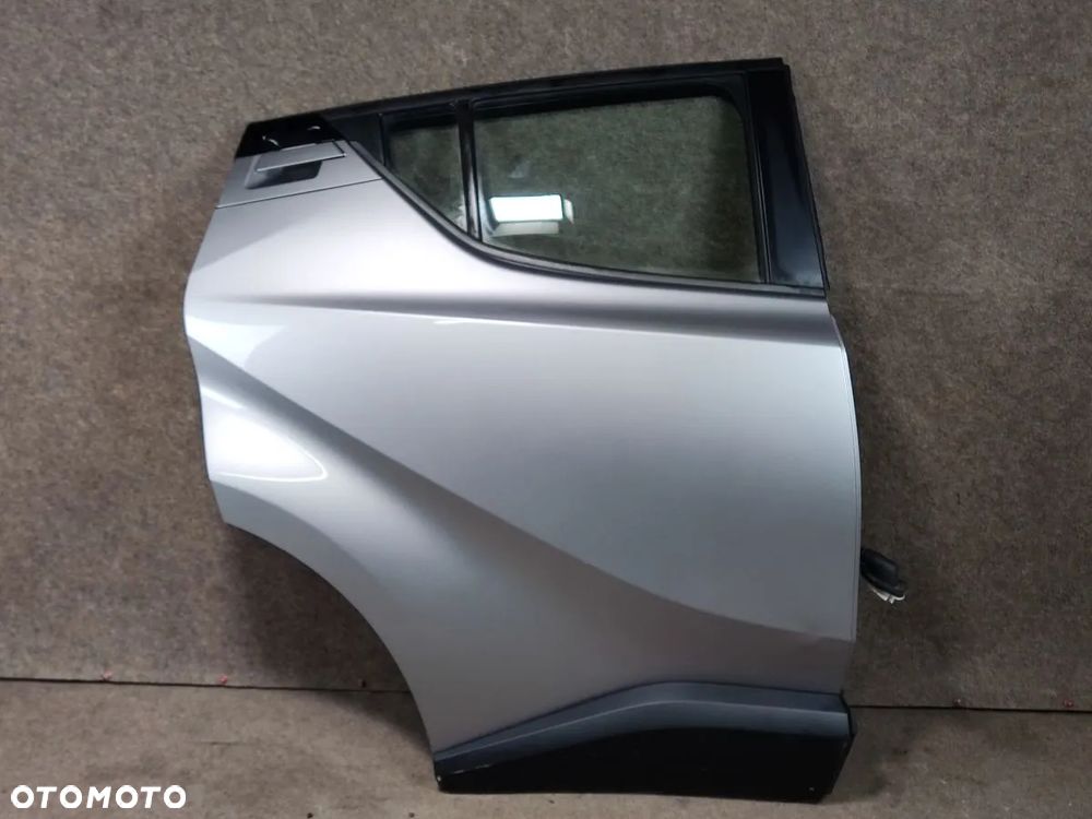 TOYOTA C-HR 19-23r Drzwi Tył Prawy RÓŻNE KOLORY - 1