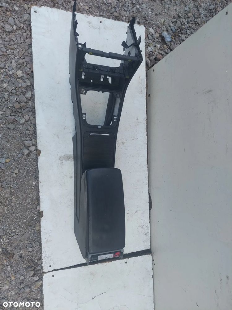 TUNEL ŚRODKOWY VW PASSAT B6 SKÓRA EUROPA - 1