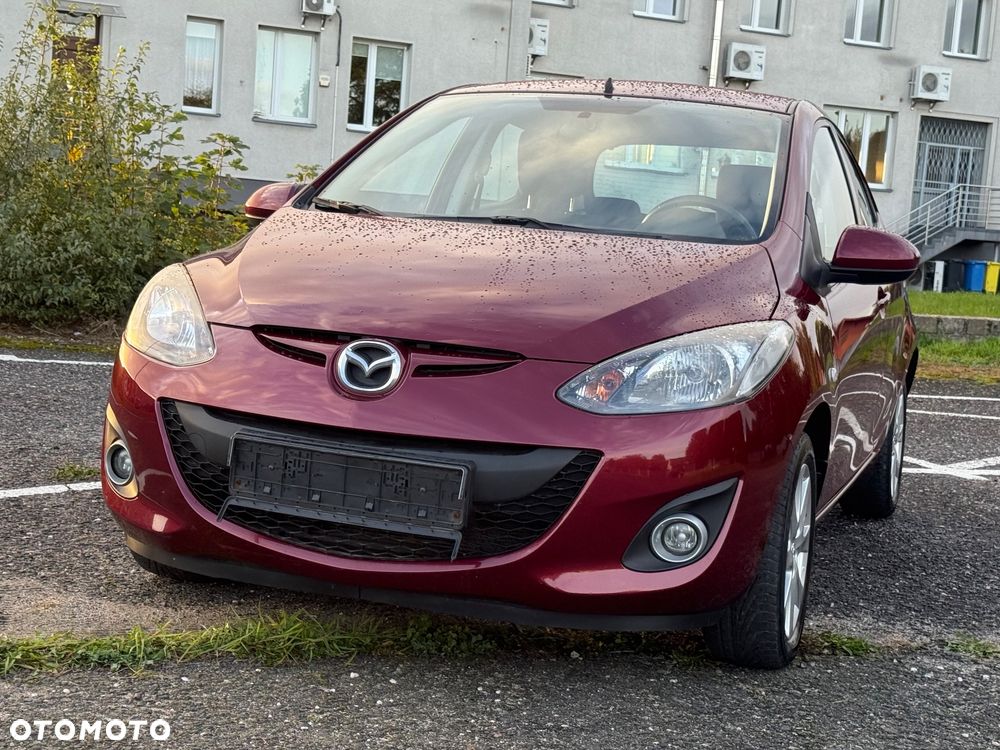 Mazda 2 2011 photo 3