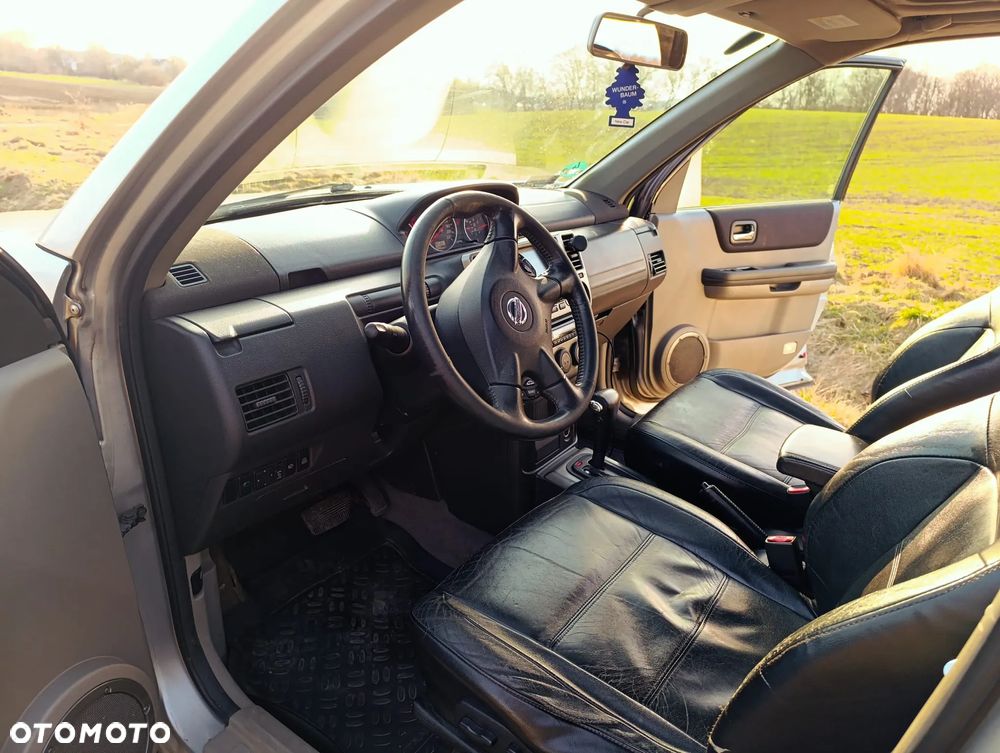 Nissan X-Trail 2.5 Sport - 22