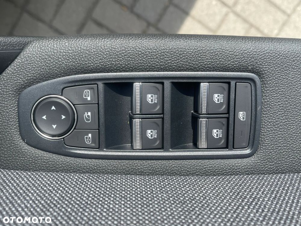 Renault Captur 1.2 TCe Techno - 10