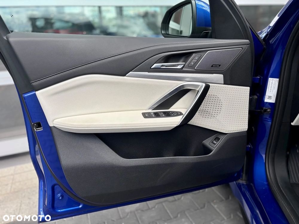 BMW X1 sDrive20i mHEV - 14