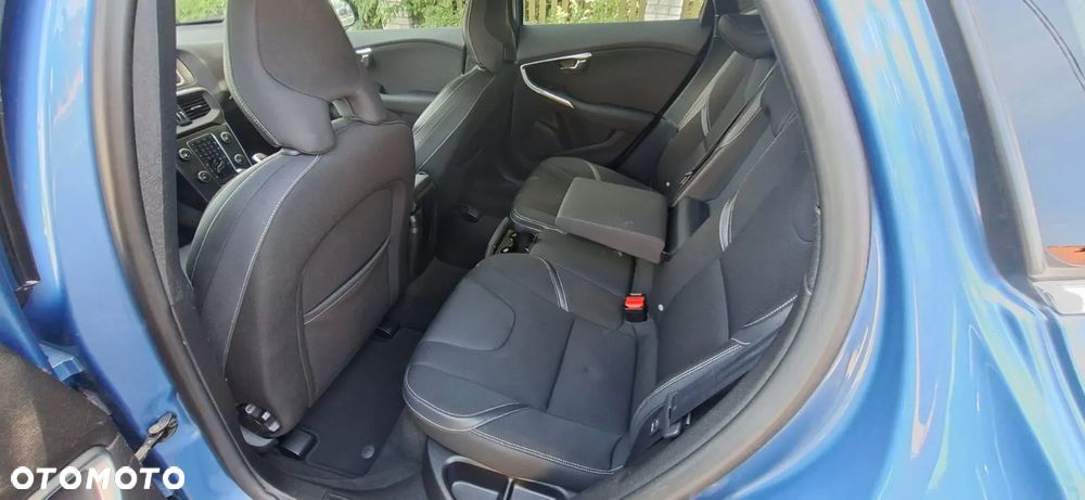 Volvo V40 D2 Momentum - 27