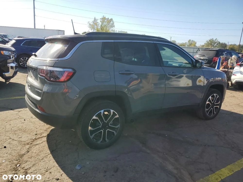 Jeep Compass - 4