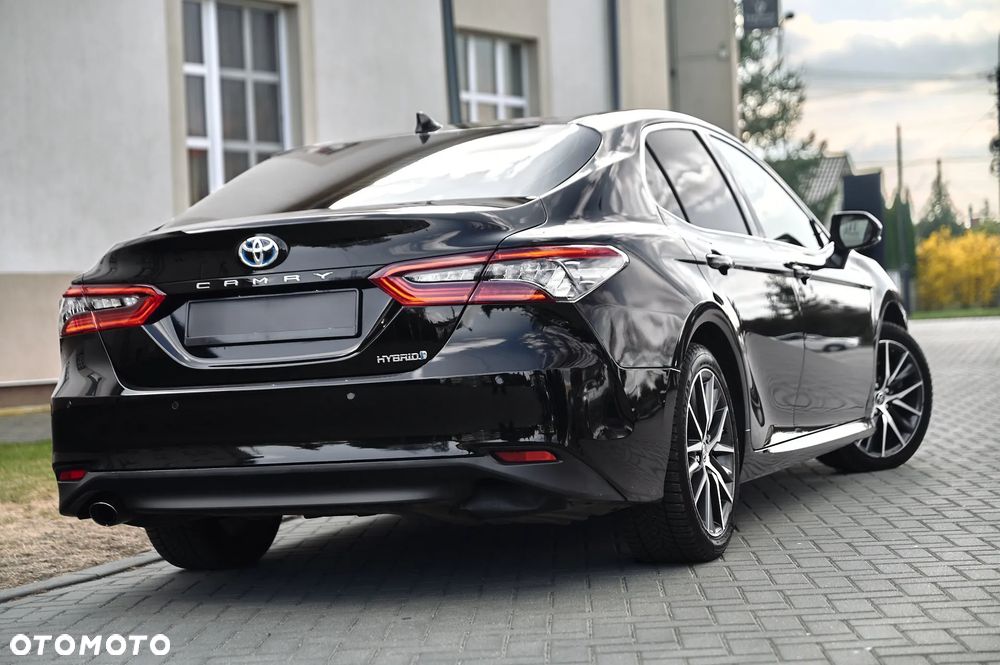 Toyota Camry 2.5 Hybrid Executive CVT - 2