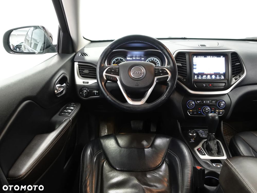 Jeep Cherokee - 27