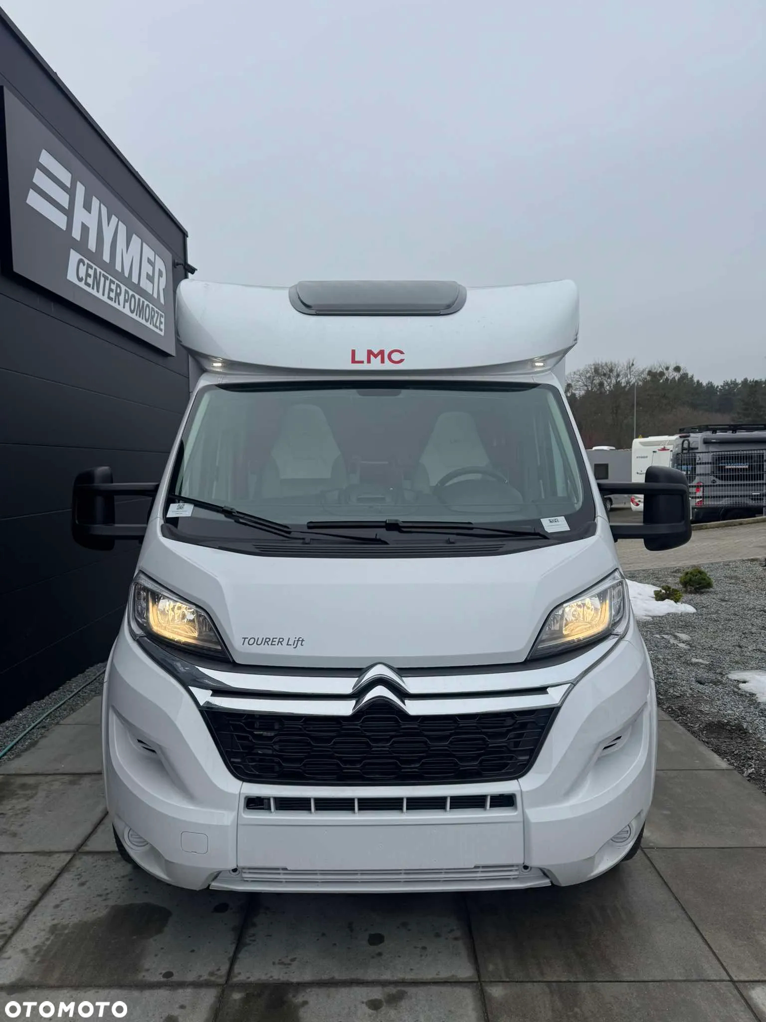 LMC Tourer Lift H730G - Kamper o DMC 3500kg dla 5ciu osób! - 9