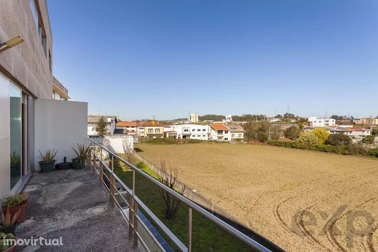 Onde o Silêncio Encontra o Espaço: O Refúgio Perfeito para Ver a sua F - Grande imagem: 5/31