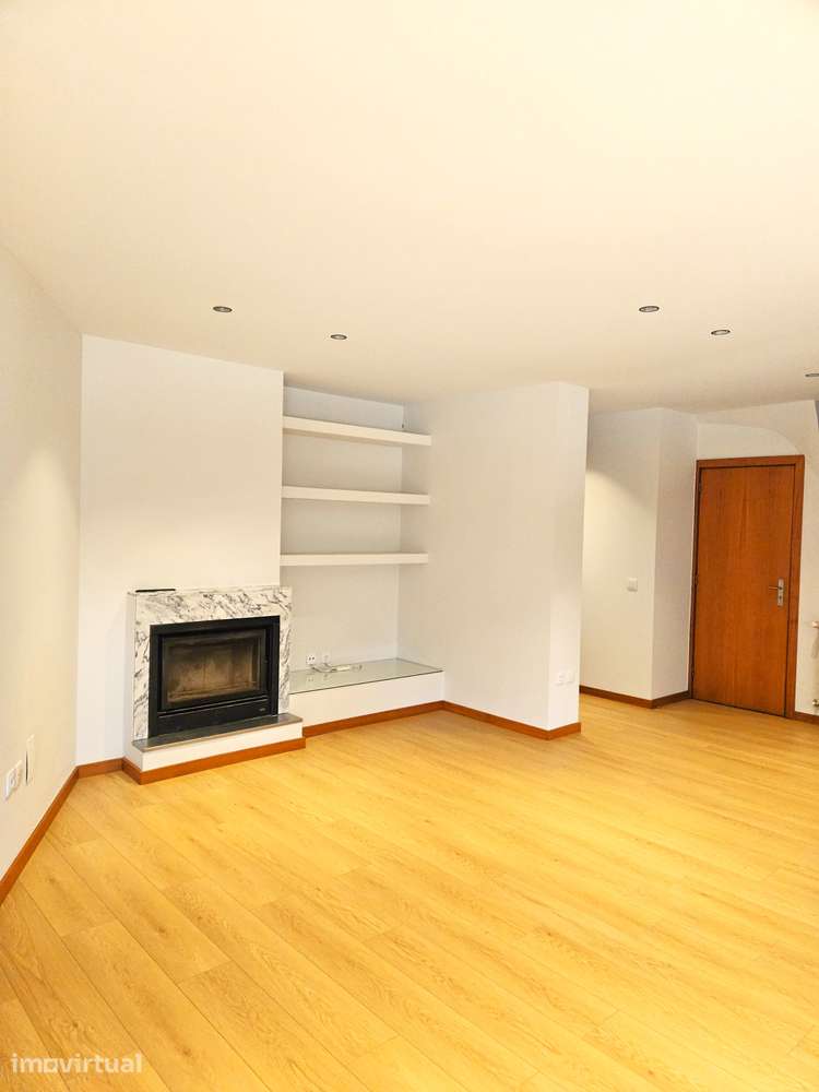 Moradia T2 com garagem junto ao centro de Vila do Conde - Grande imagem: 3/16