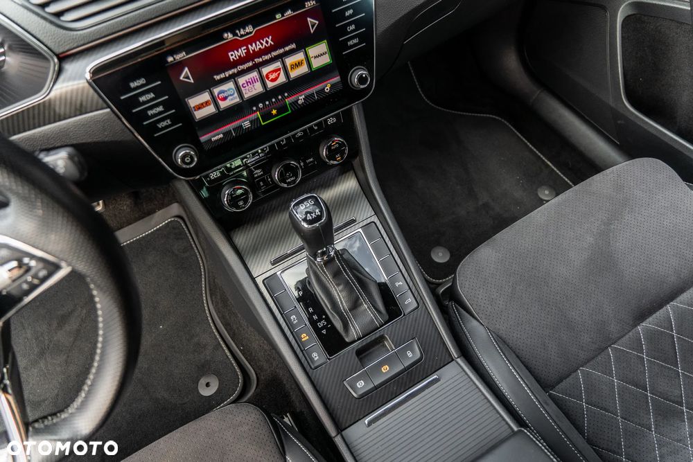 Skoda Superb Combi 2.0 TDI 4x4 DSG Sportline - 28