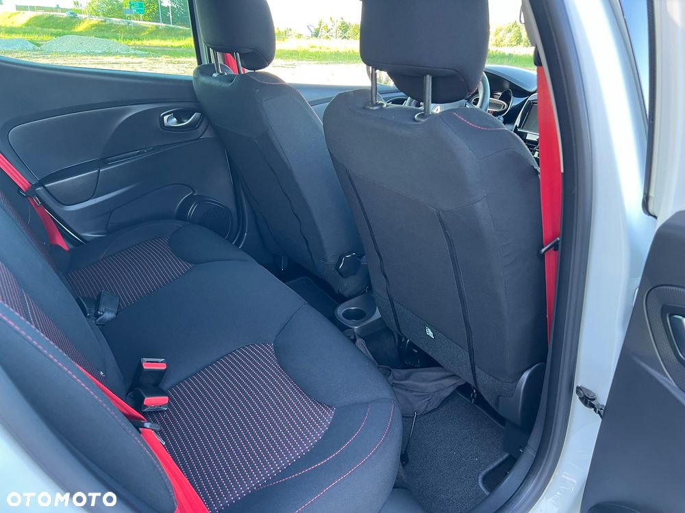 Renault Clio 1.6 R.S 200 EDC EU6 - 8