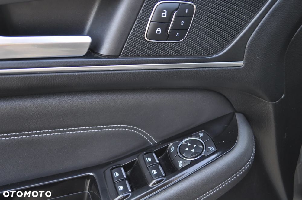 Ford S-Max 2.0 TDCi Titanium - 32