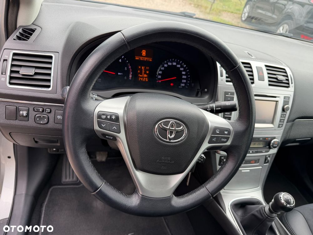 Toyota Avensis 2.0 D-4D Executive - 23