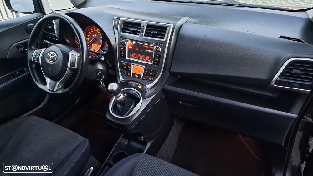 Toyota Verso-S 1.4 D-4D Exclusive - 28