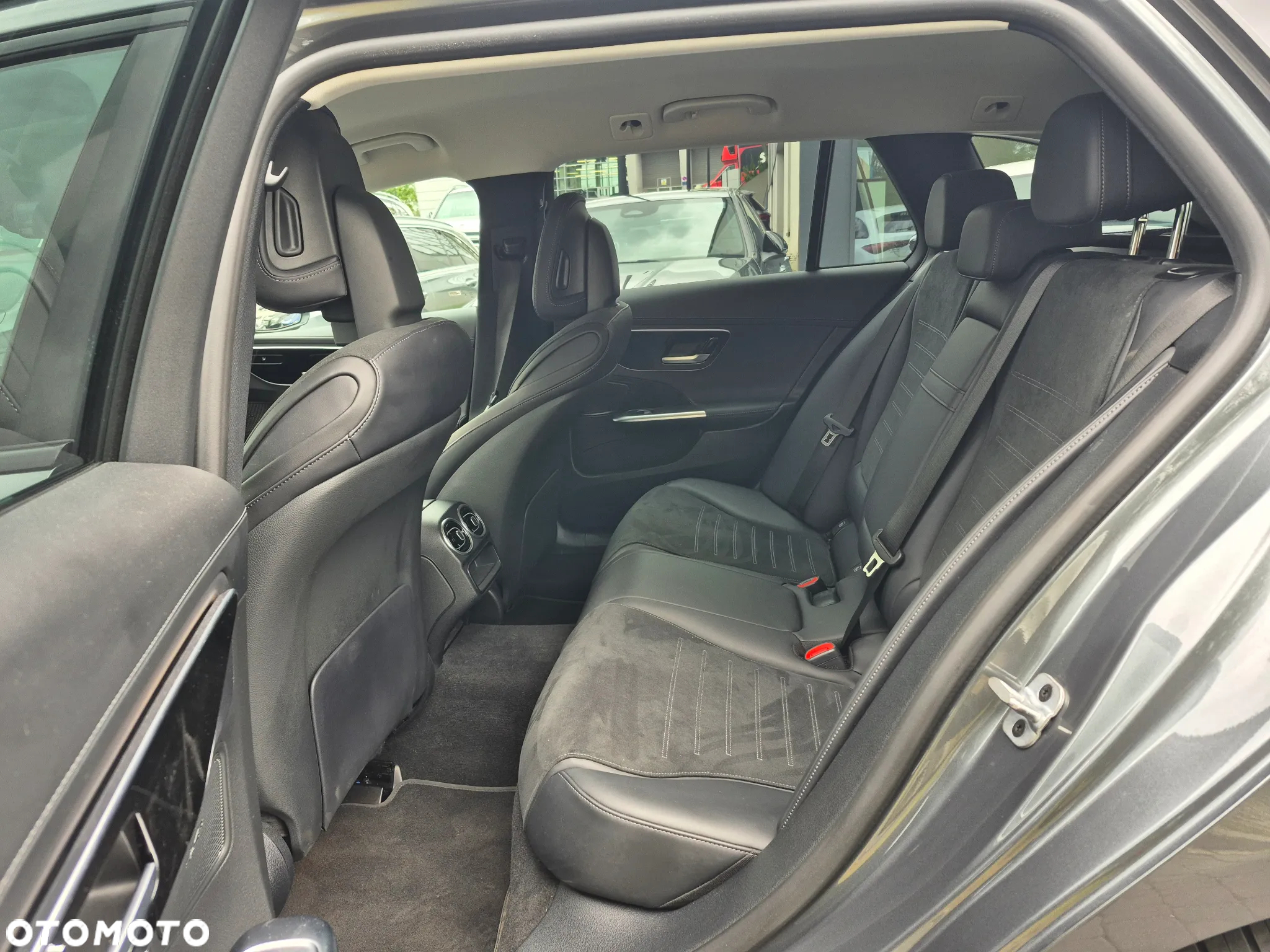 Mercedes-Benz Klasa C 220 d mHEV AMG - 23