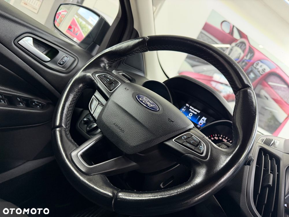 Ford Kuga 1.5 TDCi 2x4 Titanium - 5