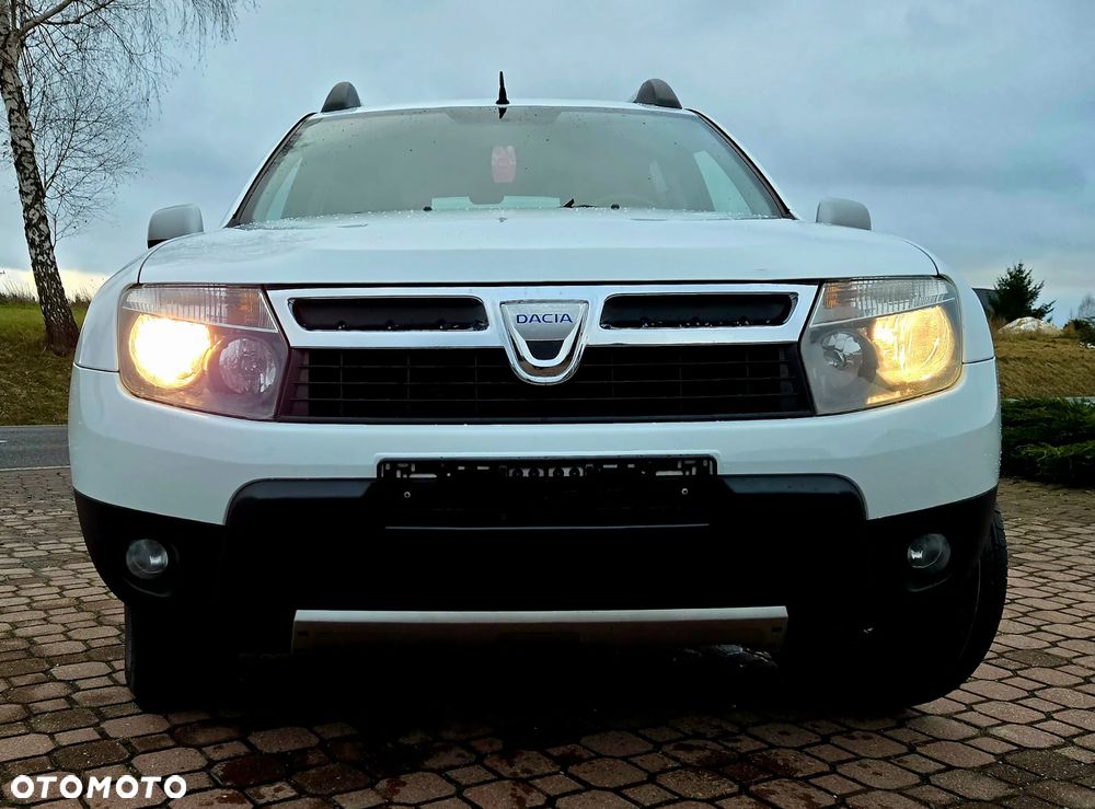 Dacia Duster 1.6 16V 4x4 Prestige - 9