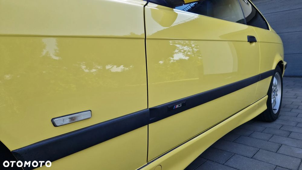 BMW Seria 3 316i - 25
