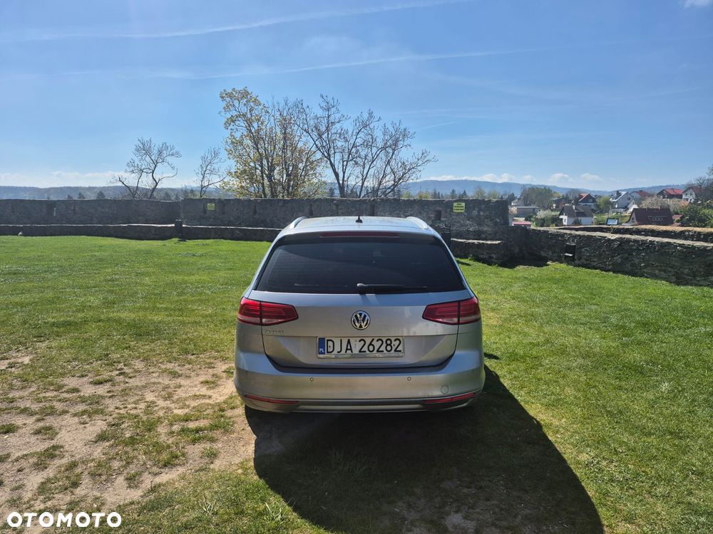 Volkswagen Passat - 4